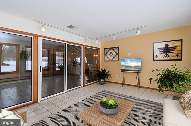 6196 WASHINGTON LN, Bensalem, PA 19020