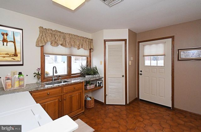 6196 WASHINGTON LN, Bensalem, PA 19020