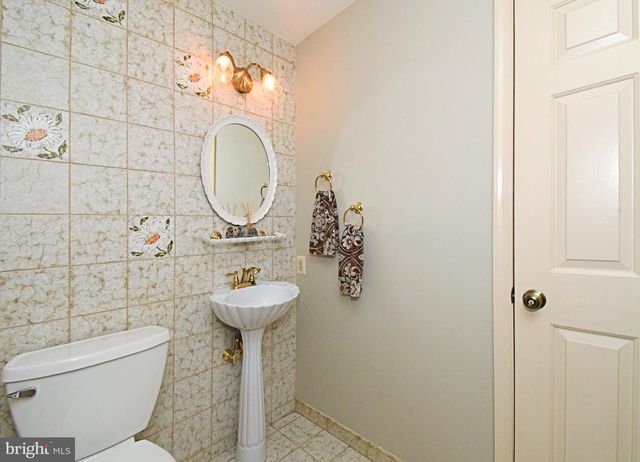 6196 WASHINGTON LN, Bensalem, PA 19020