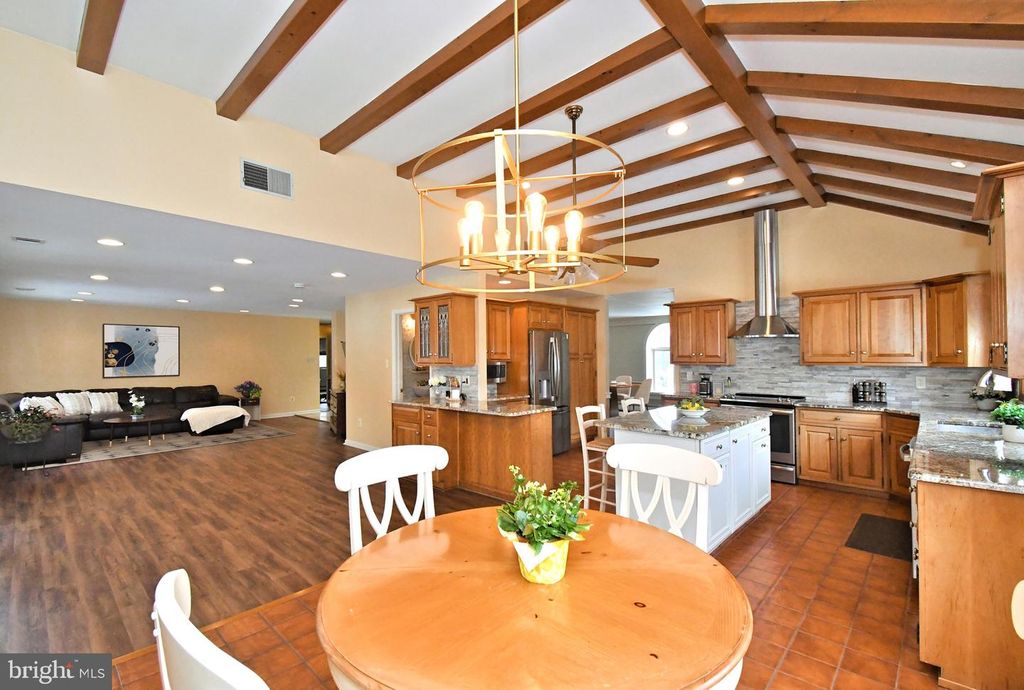 6196 WASHINGTON LN, Bensalem, PA 19020