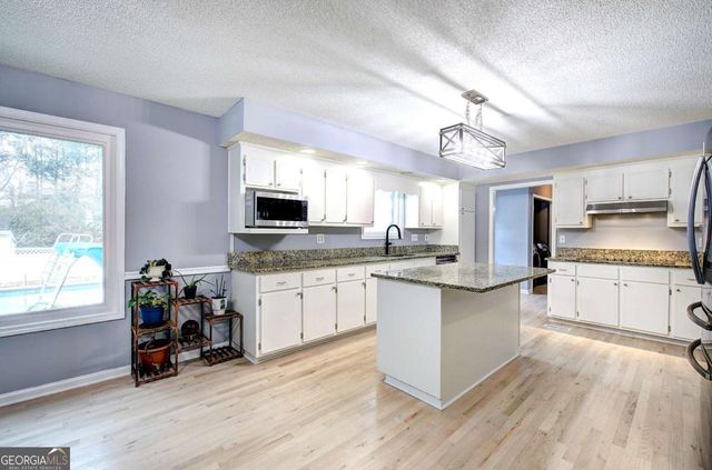 16 High Point Drive SW, Cartersville, GA 30120