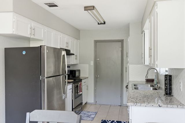 5315 Iris Lane, Arlington, TX 76016