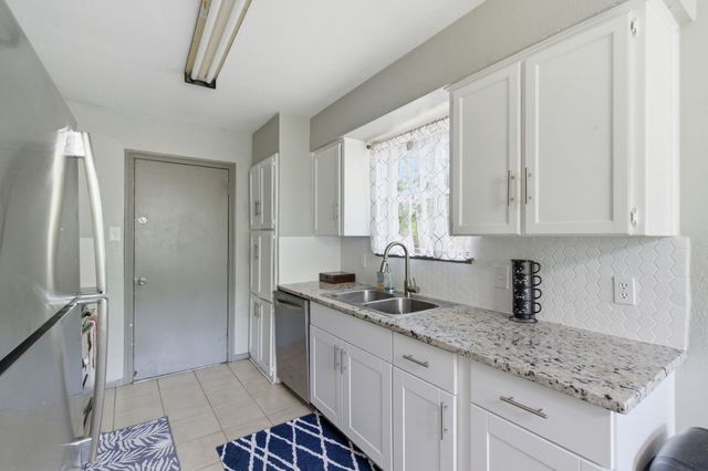 5315 Iris Lane, Arlington, TX 76016