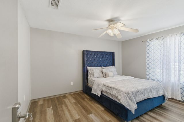 5315 Iris Lane, Arlington, TX 76016