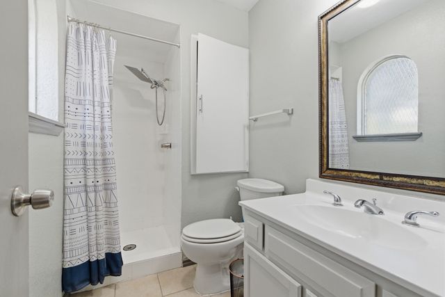 5315 Iris Lane, Arlington, TX 76016