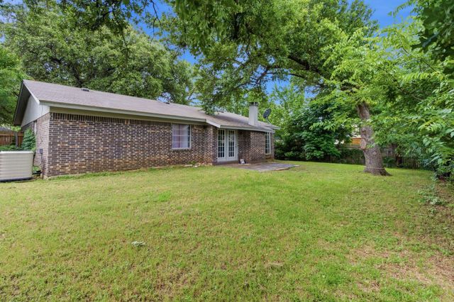 5315 Iris Lane, Arlington, TX 76016