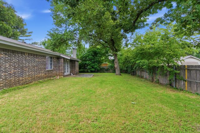 5315 Iris Lane, Arlington, TX 76016