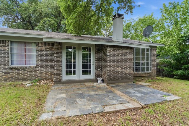 5315 Iris Lane, Arlington, TX 76016