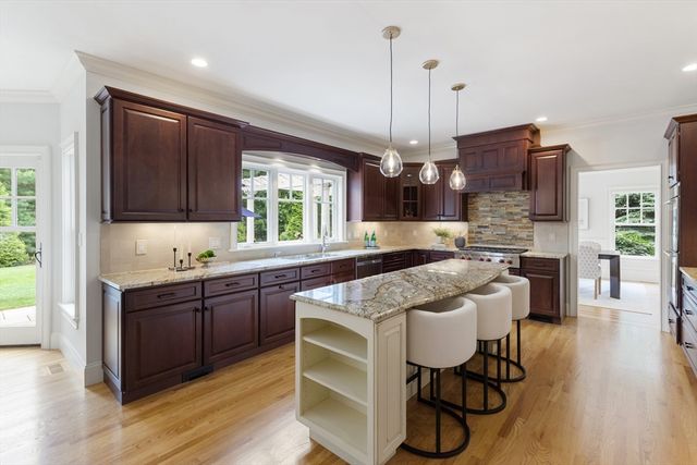 10 Victory Garden Way, Lexington, MA 02420
