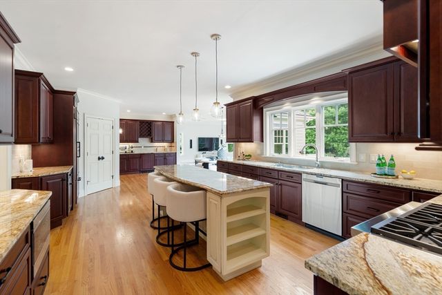 10 Victory Garden Way, Lexington, MA 02420