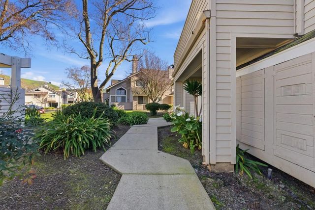 301 Boatswain Court, Hercules, CA 94547