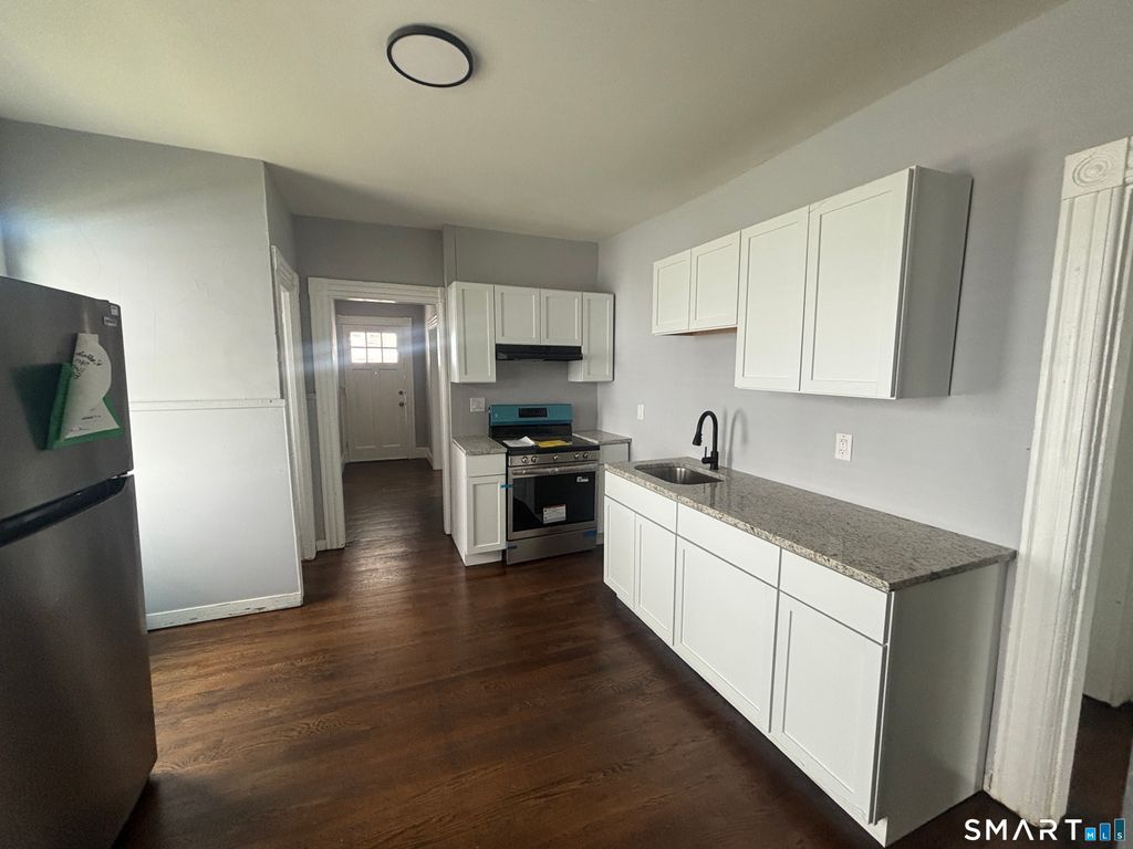 231 Goddard Avenue 1st Floor, Bridgeport, CT 06610