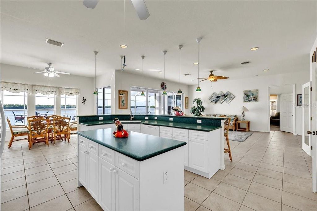 Image 13 of property listing at 3772 PEACE RIVER DRIVE, Punta Gorda, FL 33983