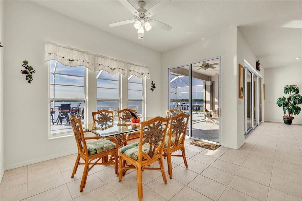 Image 16 of property listing at 3772 PEACE RIVER DRIVE, Punta Gorda, FL 33983