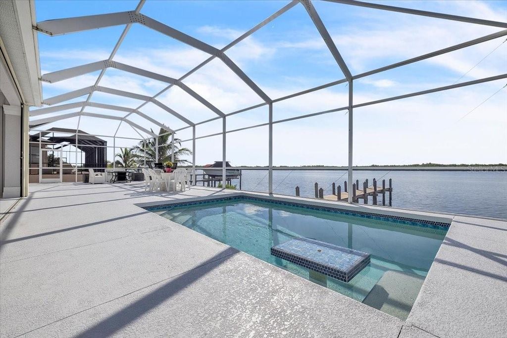 Image 34 of property listing at 3772 PEACE RIVER DRIVE, Punta Gorda, FL 33983