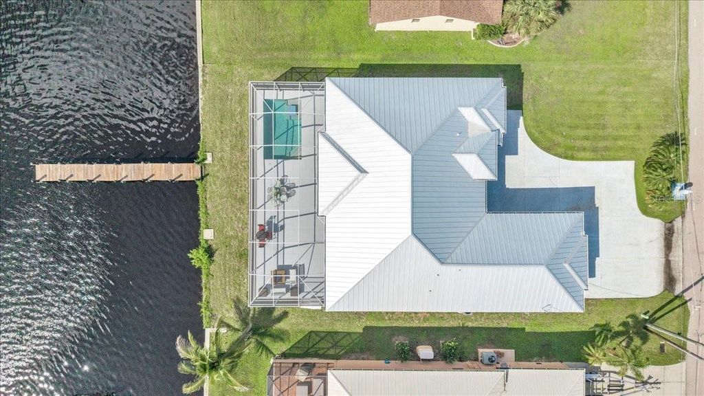 Image 41 of property listing at 3772 PEACE RIVER DRIVE, Punta Gorda, FL 33983