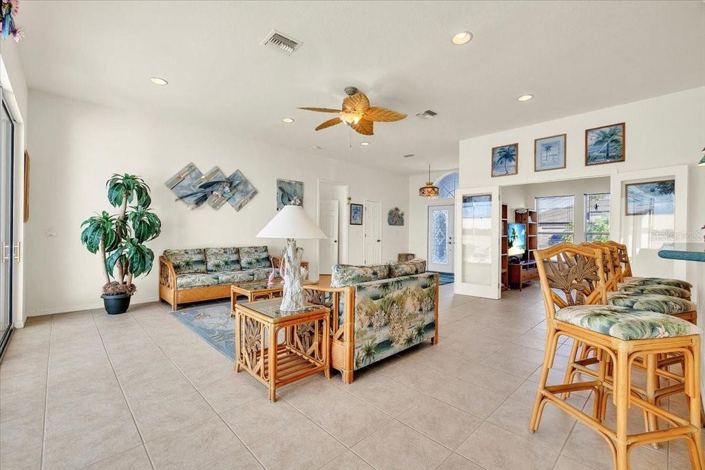 Image 8 of property listing at 3772 PEACE RIVER DRIVE, Punta Gorda, FL 33983