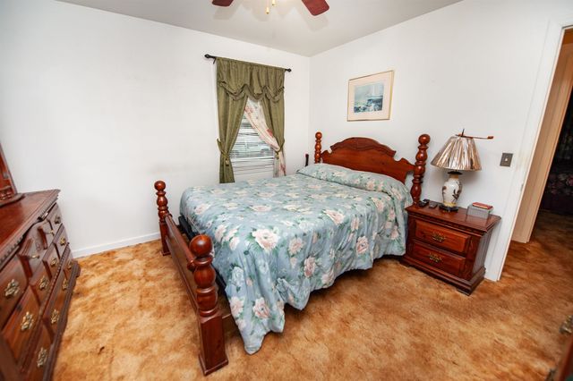 710 Neighborhood Rd, Wellford, SC 29385