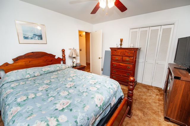 710 Neighborhood Rd, Wellford, SC 29385