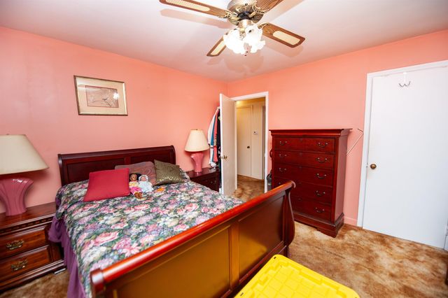 710 Neighborhood Rd, Wellford, SC 29385