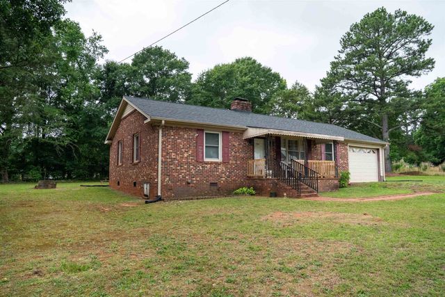 710 Neighborhood Rd, Wellford, SC 29385