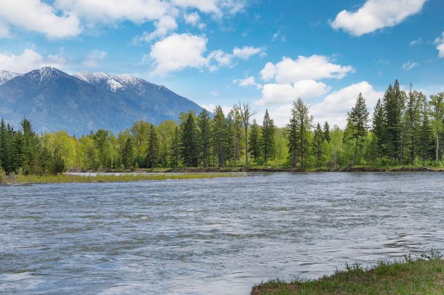 985 Jellison Road, Columbia Falls, MT 59912