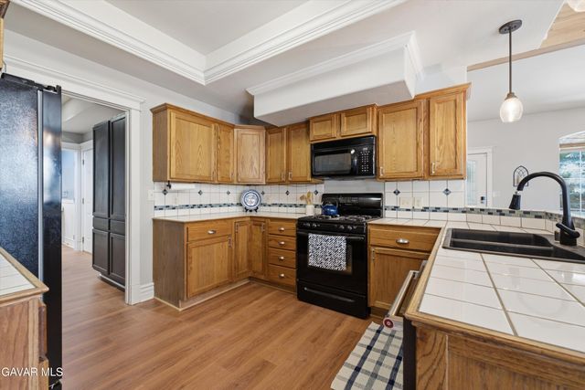 21009 Carriage Drive, Tehachapi, CA 93561