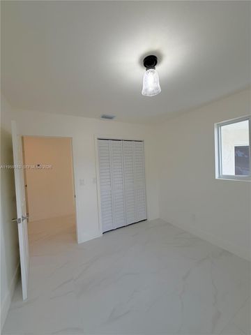 19221 SW 92nd Rd, Cutler Bay, FL 33157