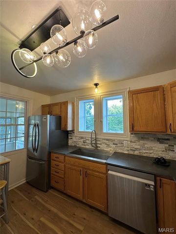 2341 Spencer Avenue, Overland, MO 63114