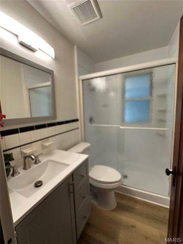 2341 Spencer Avenue, Overland, MO 63114