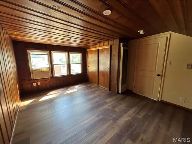 2341 Spencer Avenue, Overland, MO 63114