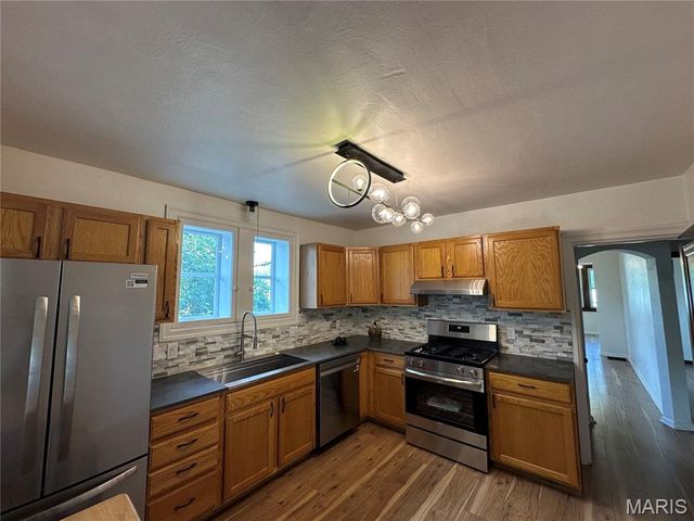 2341 Spencer Avenue, Overland, MO 63114