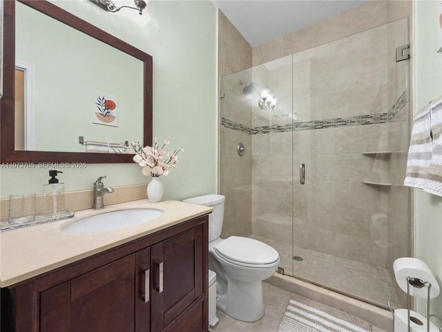 5396 NW 126th Dr, Coral Springs, FL 33076