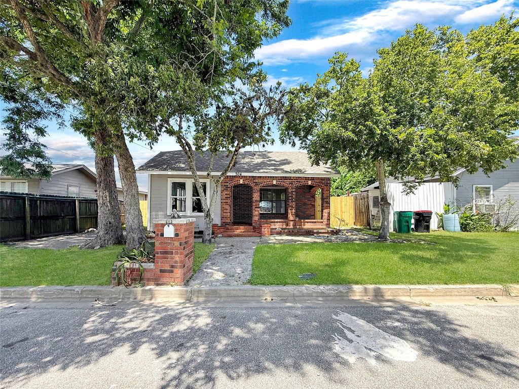 304 Stimson Avenue, Baytown, TX 77520