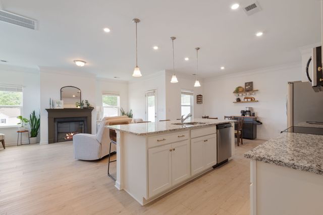 1233 Arroyo Dr, Nashville, TN 37218