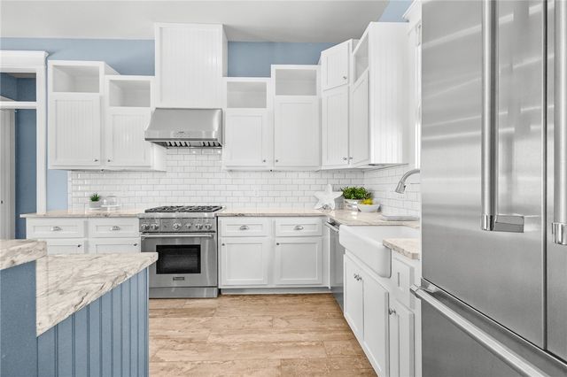 1041 Fiji Dr., Rockport, TX 78382