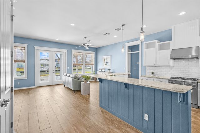 1041 Fiji Dr., Rockport, TX 78382