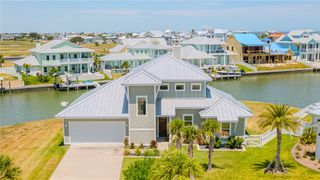 1041 Fiji Dr., Rockport, TX 78382