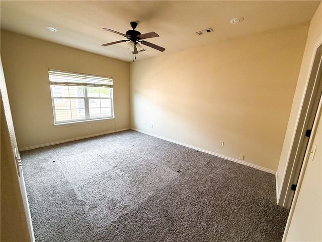 692 N Wordsworth Lane, Fayetteville, AR 72704