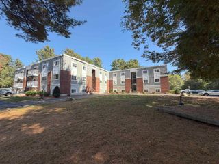 57 D Constitution Drive, Londonderry, NH 03053