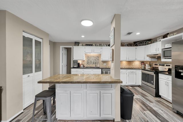 24193 Parker Road, Porter, TX 77365