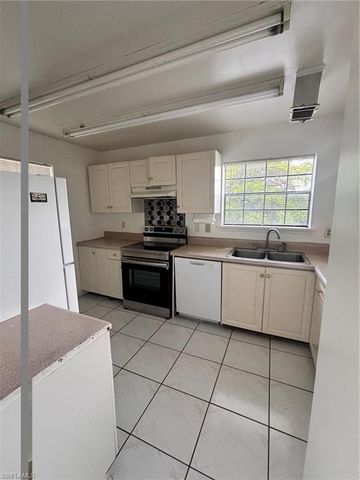 5308 Treetops DR H204, Naples, FL 34113