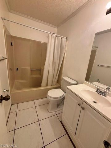 5308 Treetops DR H204, Naples, FL 34113