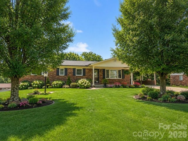 620 Central Street, Hudson, NC 28638