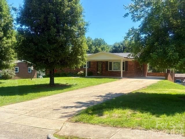 620 Central Street, Hudson, NC 28638
