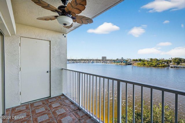 522 Marina Point Drive, Daytona Beach, FL 32114