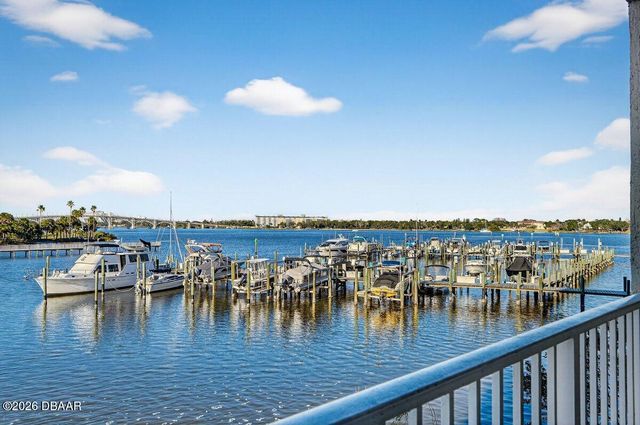 522 Marina Point Drive, Daytona Beach, FL 32114