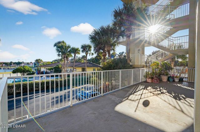 522 Marina Point Drive, Daytona Beach, FL 32114