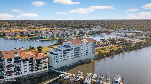 522 Marina Point Drive, Daytona Beach, FL 32114