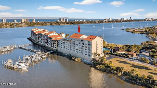 522 Marina Point Drive, Daytona Beach, FL 32114